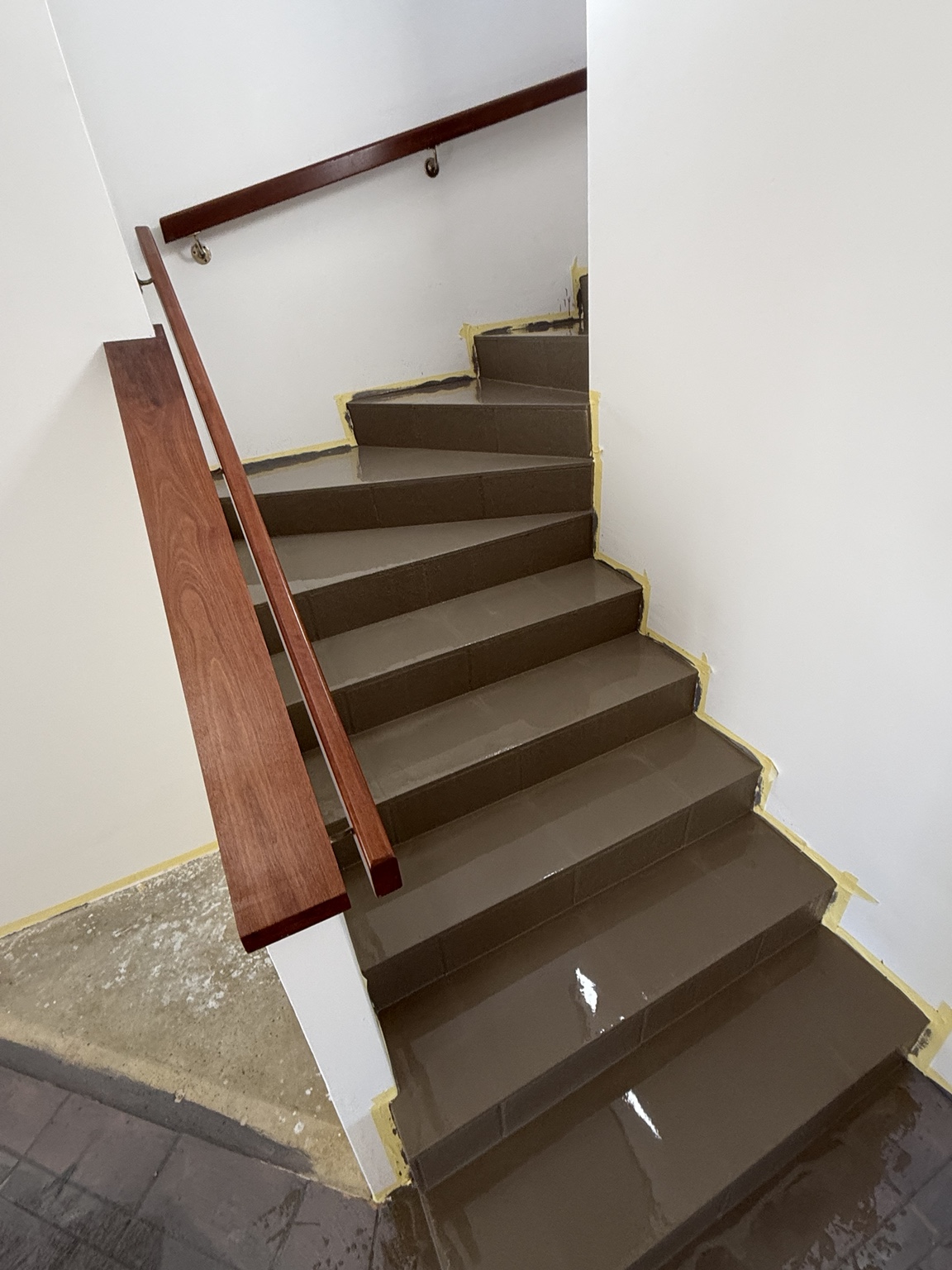 Staircase during preparation before the vinyl plank finish